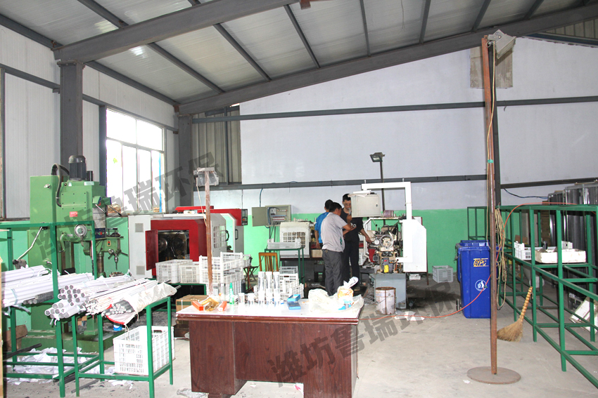 水射器、滴定閥、單向閥數(shù)控機床加工現(xiàn)場
